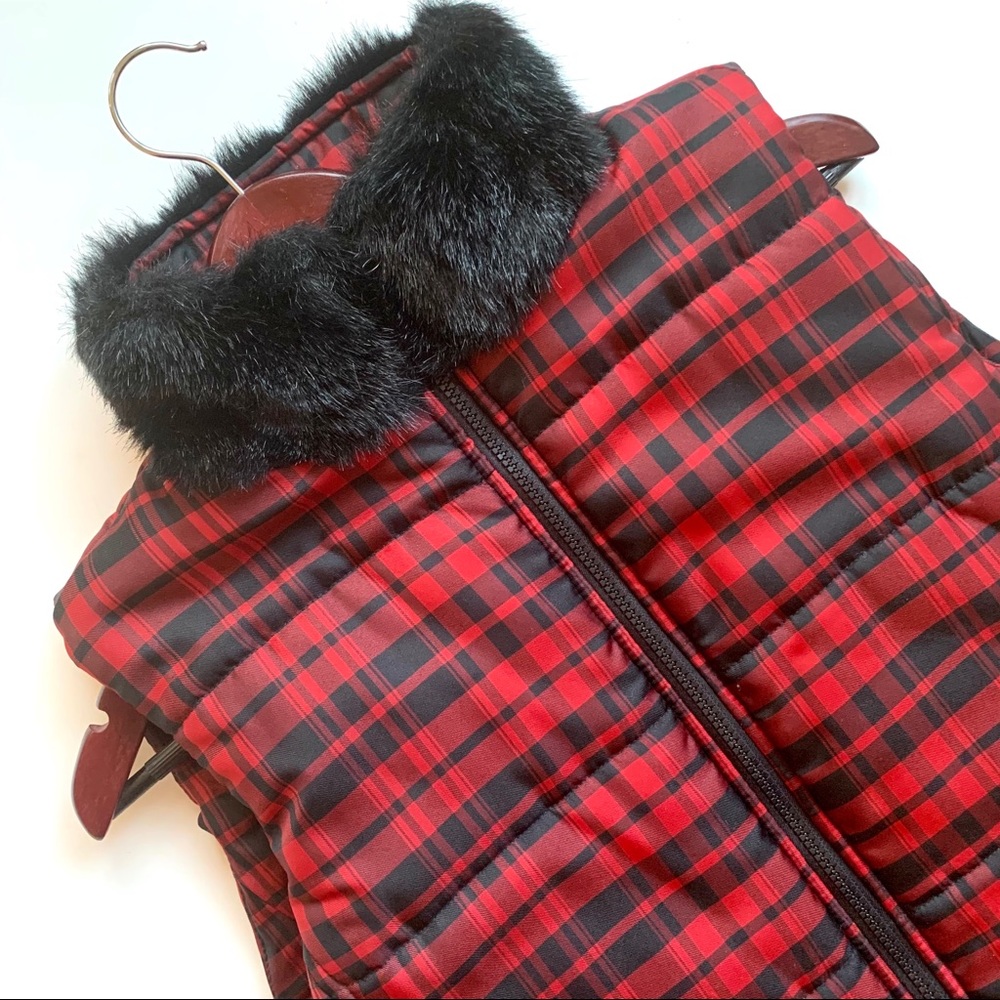 CHAPS Buffalo Plaid Vest with Faux Fur Collar
